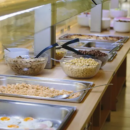 Sissy 3* Kamena Vourla