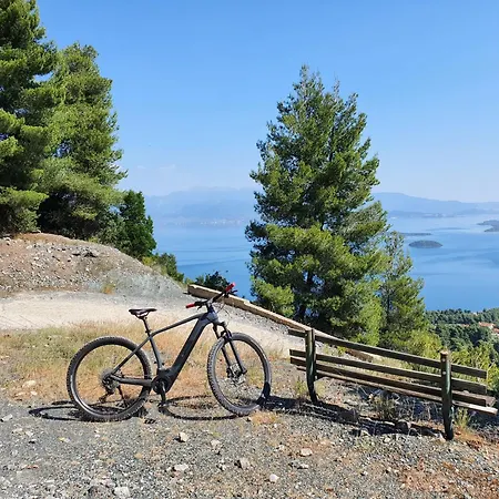 Sissy 3* Kamena Vourla