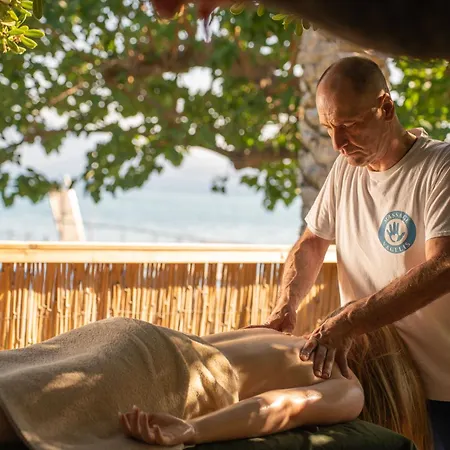 Sissy Hotel Kamena Vourla